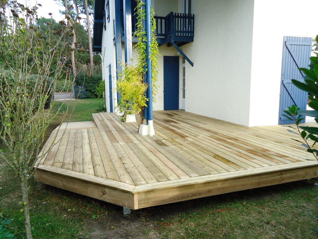 Terrasse à Hossegor en Pin du Nord traité CL4 (choix US)