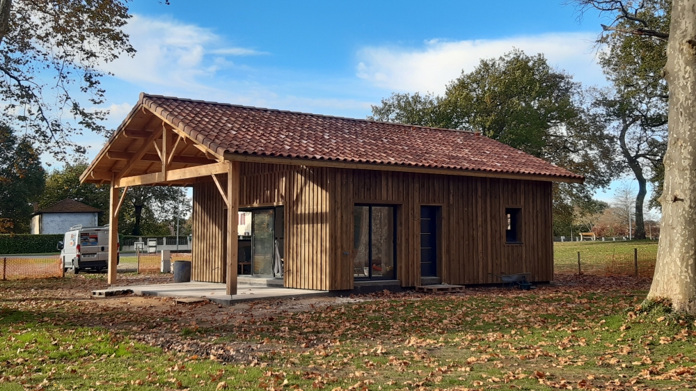 Maison bois 60m2 avec grande terrasse couverte et mezzanine à Bias