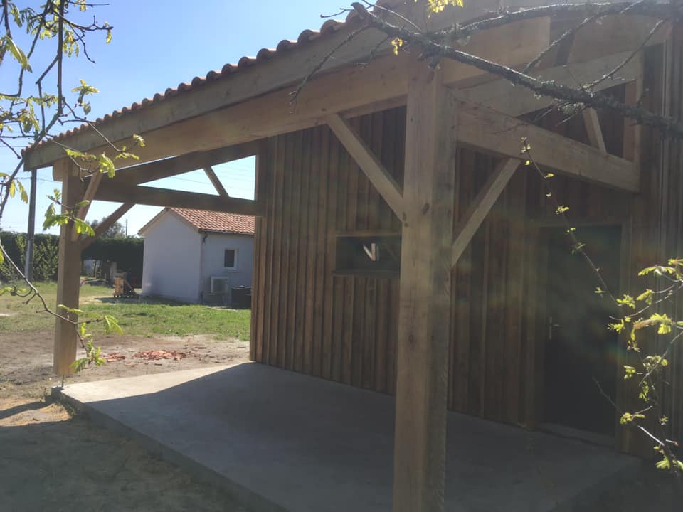 Charpentier constructeur de grange en bois à mimizan et Biscarrosse 40